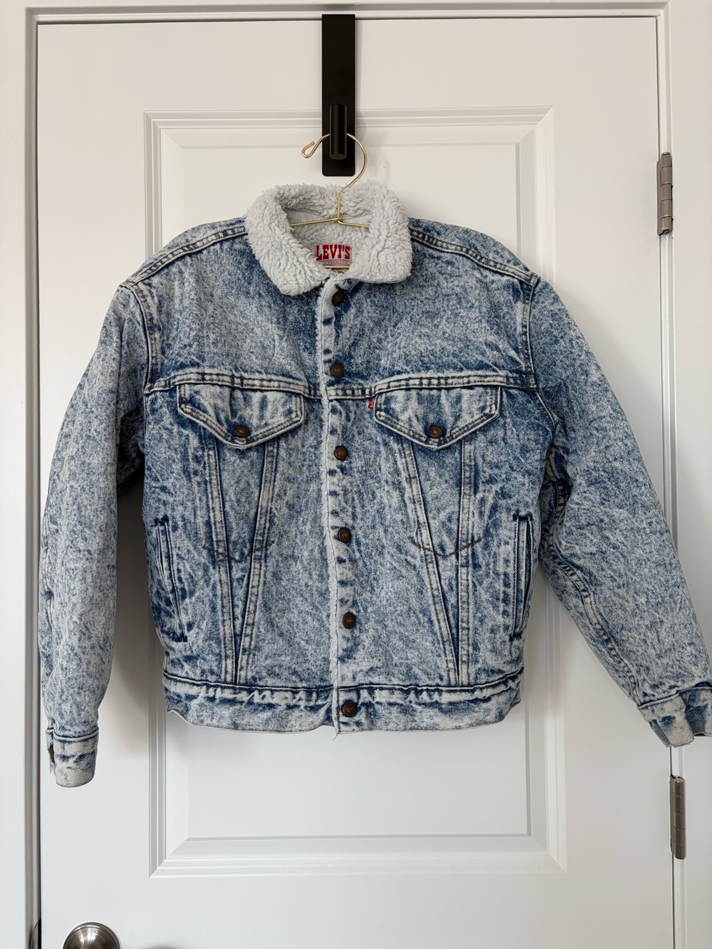 Vintage Levi’s Sherpa Lined Acid Wash Denim Jacket Made in USA 80s Trucker